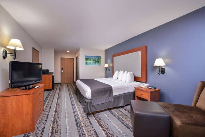 Room 12 of 66