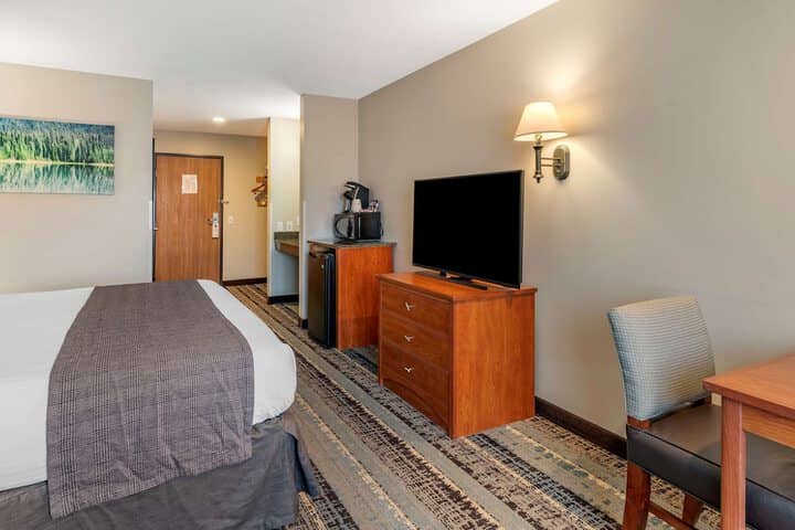 Room 28 of 66